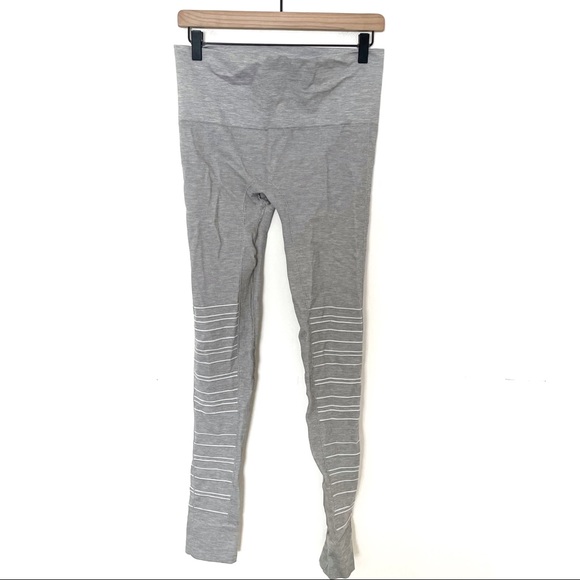 Blanqi SportSupport Hipster Cuffed Legging in Dove Grey Size Medium - Picture 4 of 7